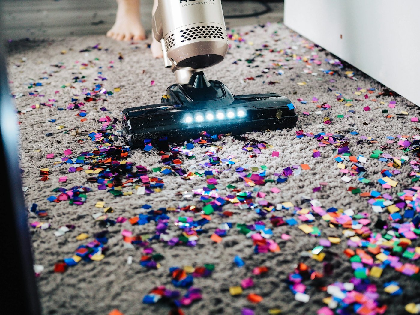 Carpet cleaning in Tampa with a hot water extraction wand