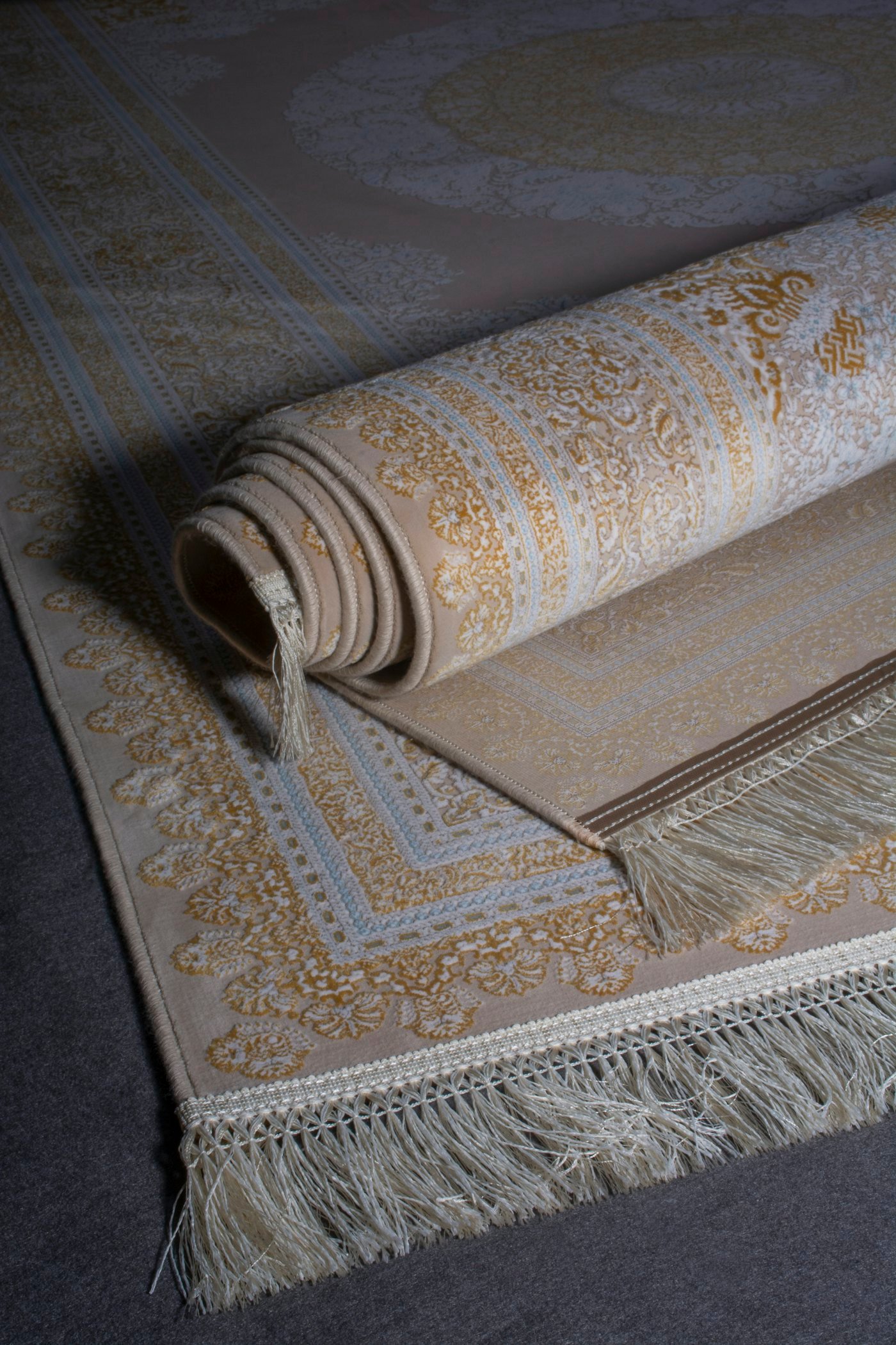 Wool area rug being cleaned by a rug cleaning service in Tampa